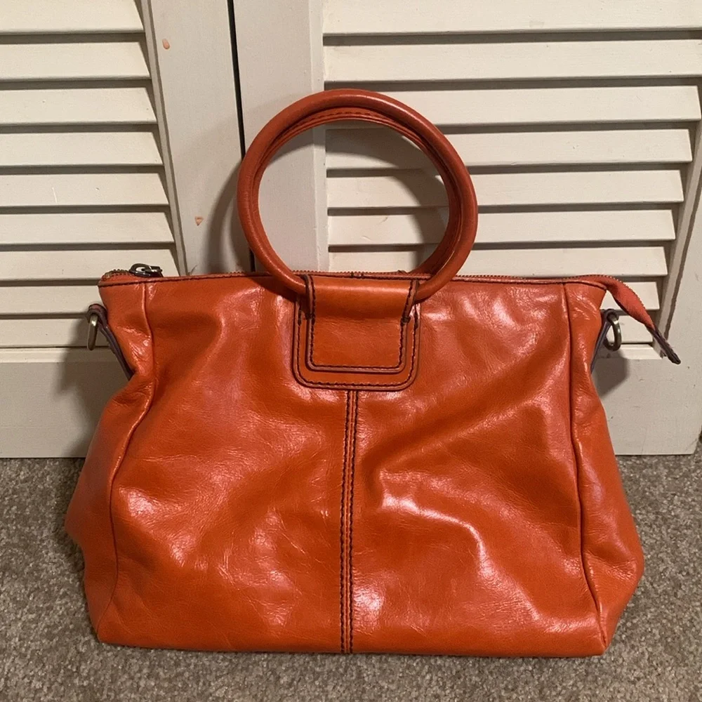 HOBO Sheila Medium Bag - Picture 2 of 10